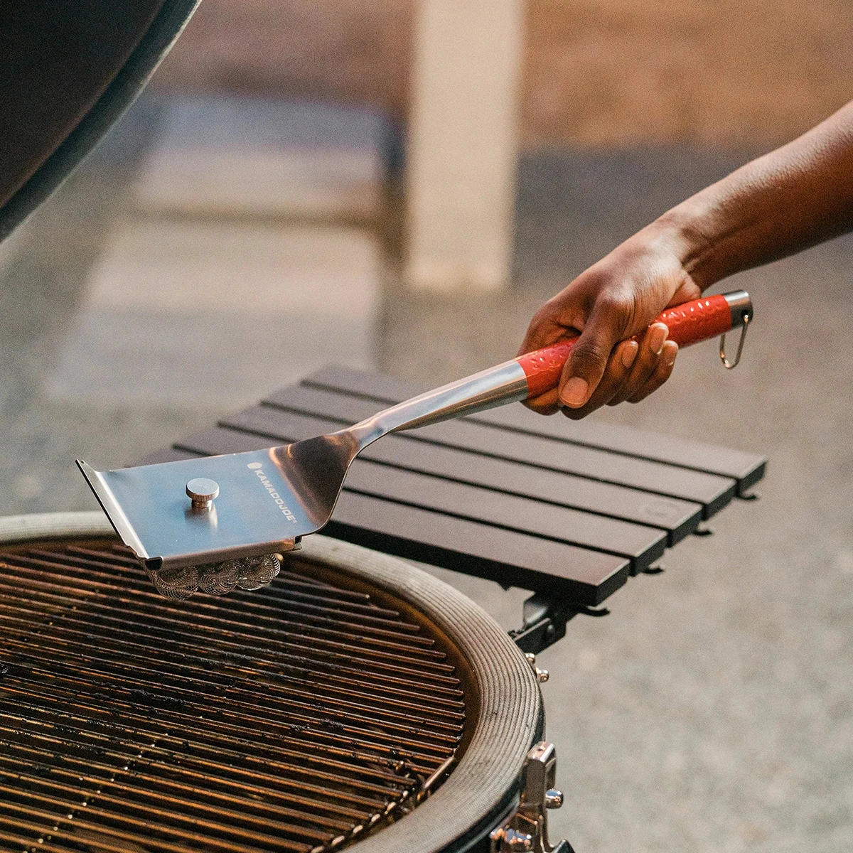 brosse acier barbecue kamada Joe so-bbq Alex lolotte Sud-ouest mées